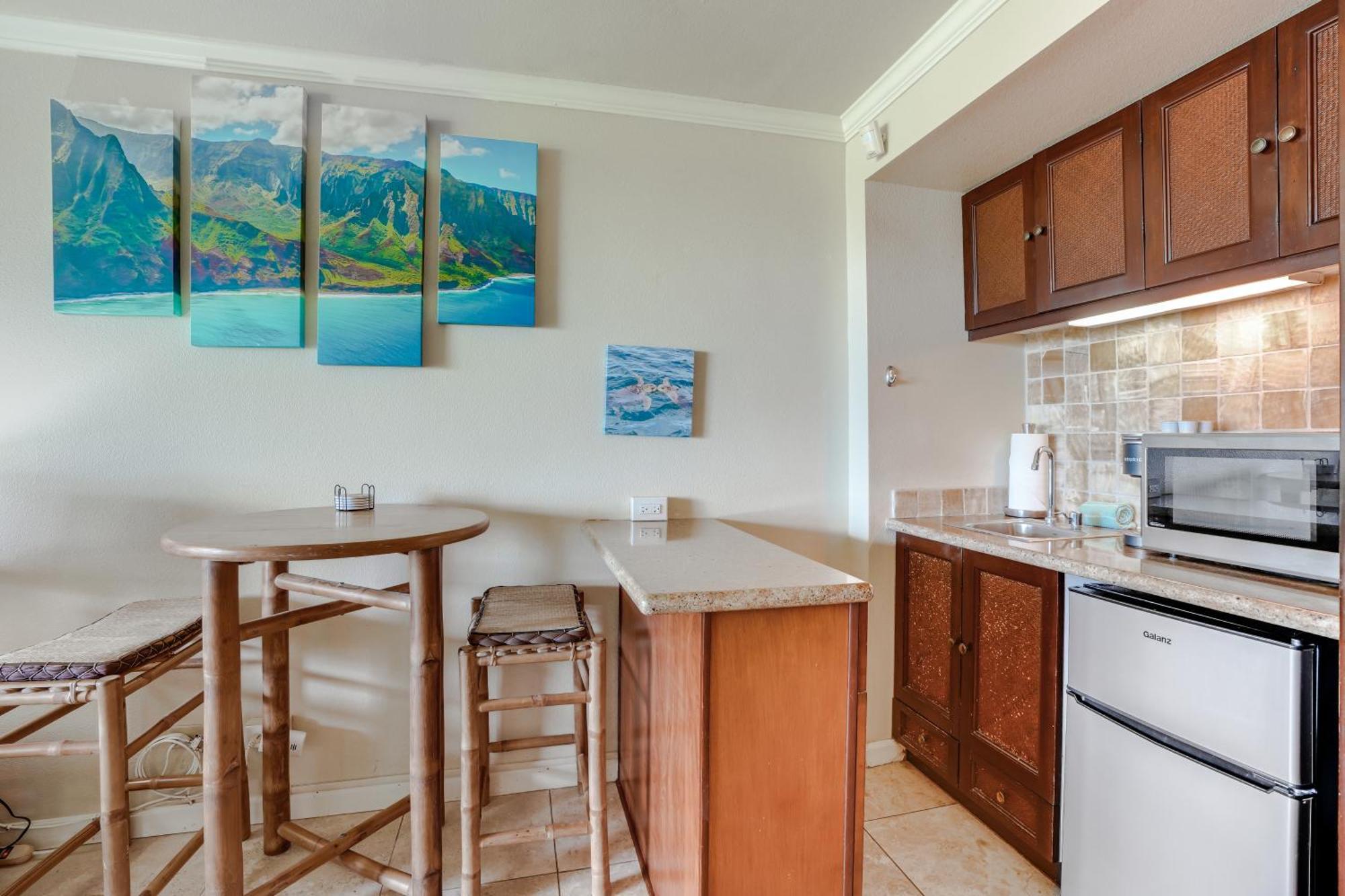 Seaview At The Islander On The Beach Oceanview Studio 201 Капаа Екстериор снимка